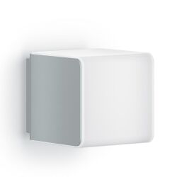 Lampa elewacyjna z czujnikiem ruchu i zmierzchu Steinel L 830 SC LED iHF Bluetooth Mesh Connect 9,1W 3000K 493lm IP44 IK03 230V srebrna / tworzywo sztuczne
