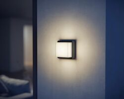 Lampa elewacyjna z czujnikiem ruchu i zmierzchu Steinel L 845 SC LED iHF Bluetooth Mesh Connect 9W 3000K 655lm IP44 IK03 230V antracyt / aluminium